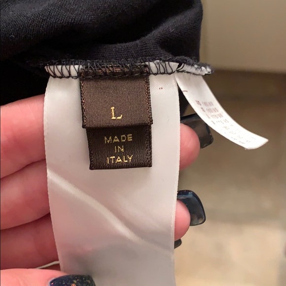 Men’s Louis Vuitton polo - Picture 5 of 5